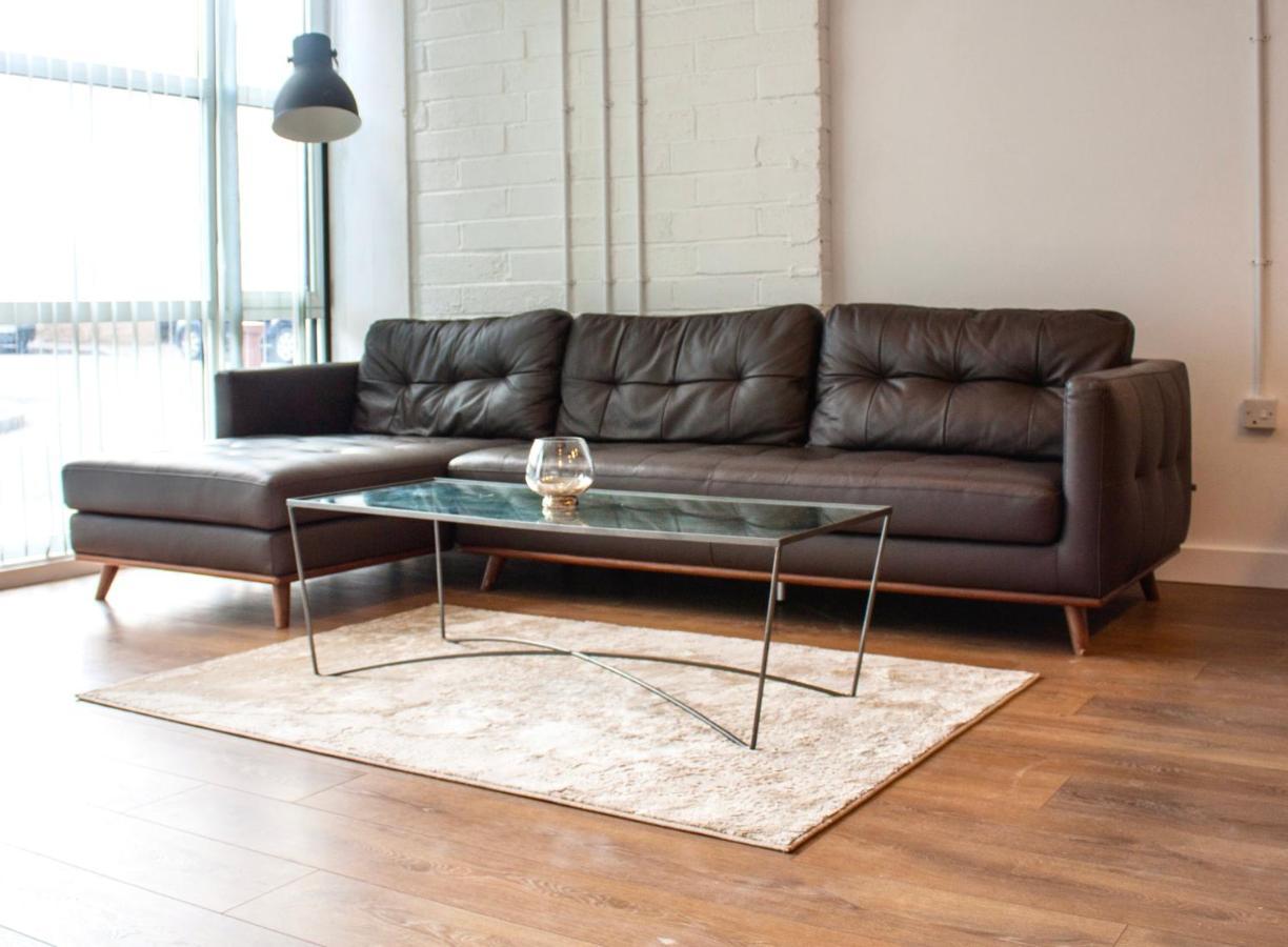 Spacious Industrial Style Apartment Лондон Экстерьер фото